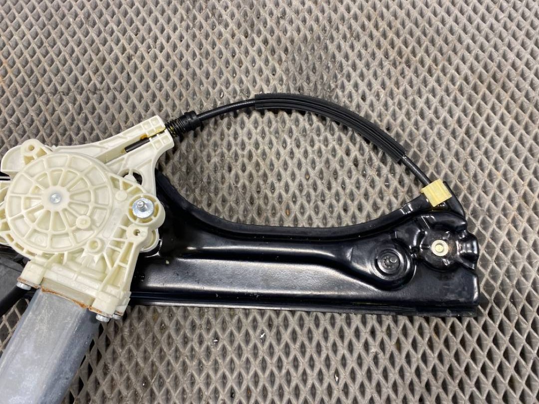 Стеклоподъемник, 2000 рублей, Красноярск