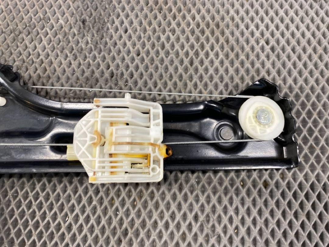 Стеклоподъемник, 2000 рублей, Красноярск