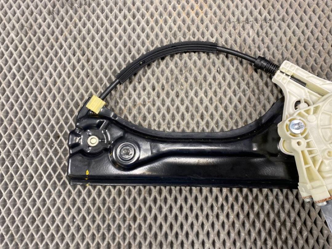 Стеклоподъемник, 2000 рублей, Красноярск