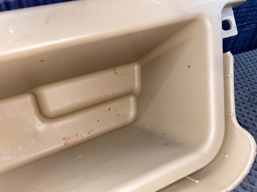 Пластик багажника, 600 рублей, Красноярск