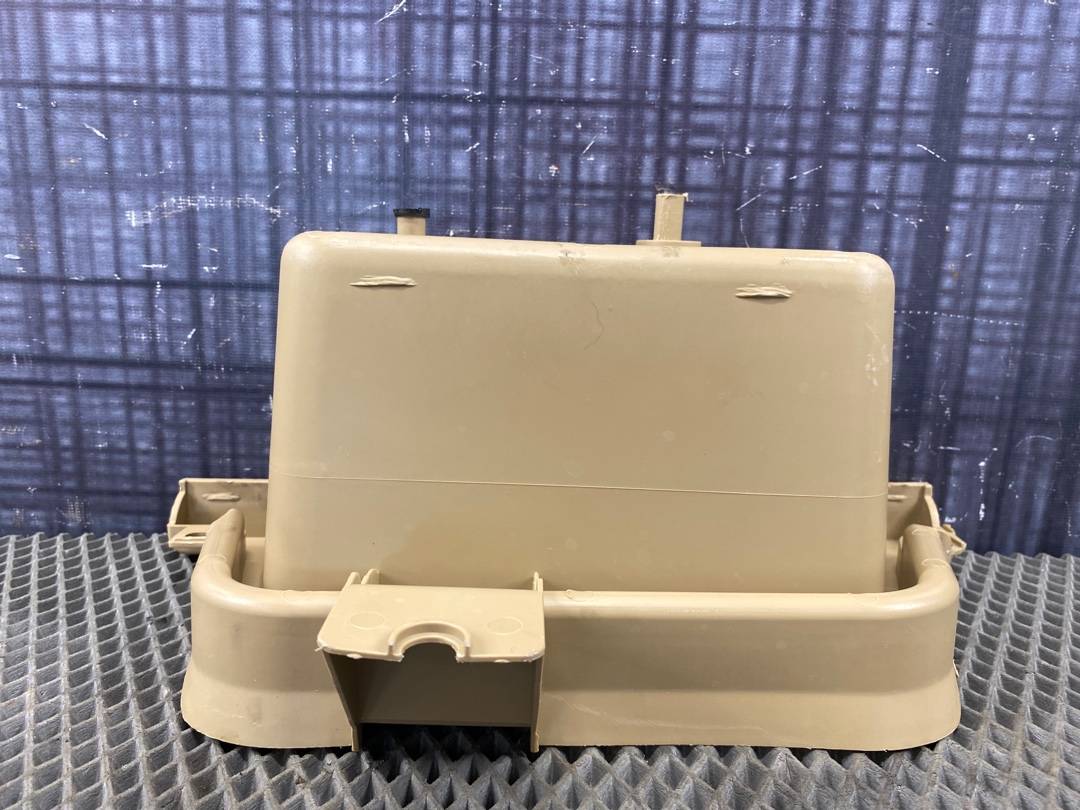 Пластик багажника, 600 рублей, Красноярск