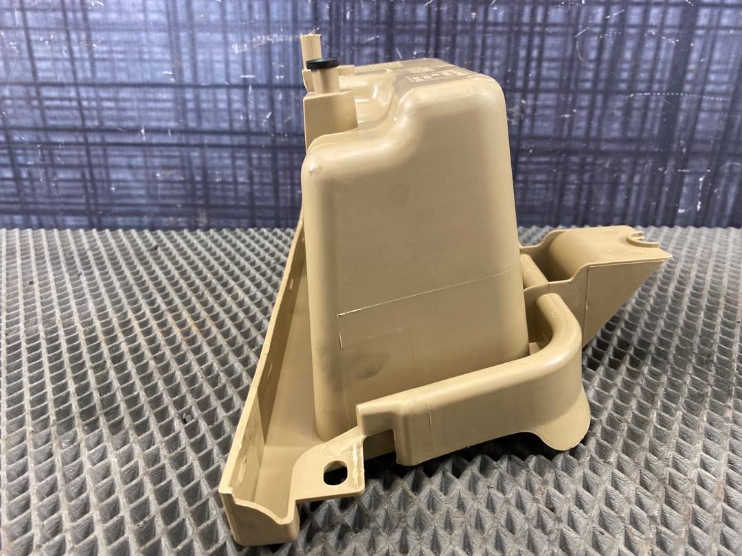 Пластик багажника, 600 рублей, Красноярск