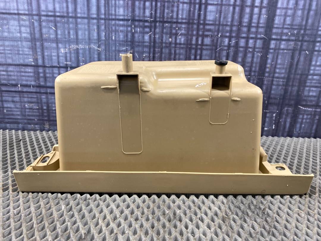 Пластик багажника, 600 рублей, Красноярск