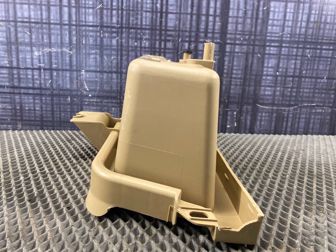 Пластик багажника, 600 рублей, Красноярск