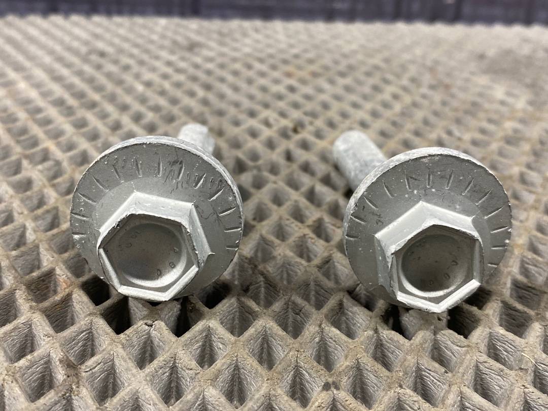 Болт развальный, 2750 рублей, Красноярск