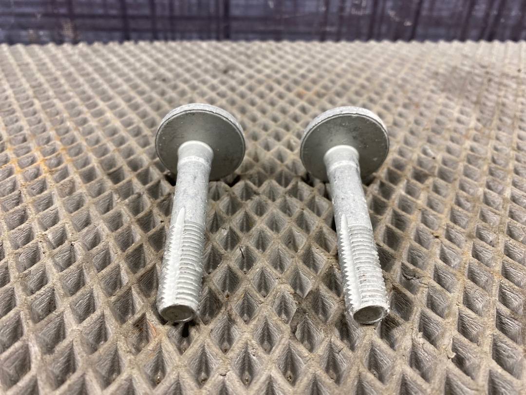 Болт развальный, 2750 рублей, Красноярск