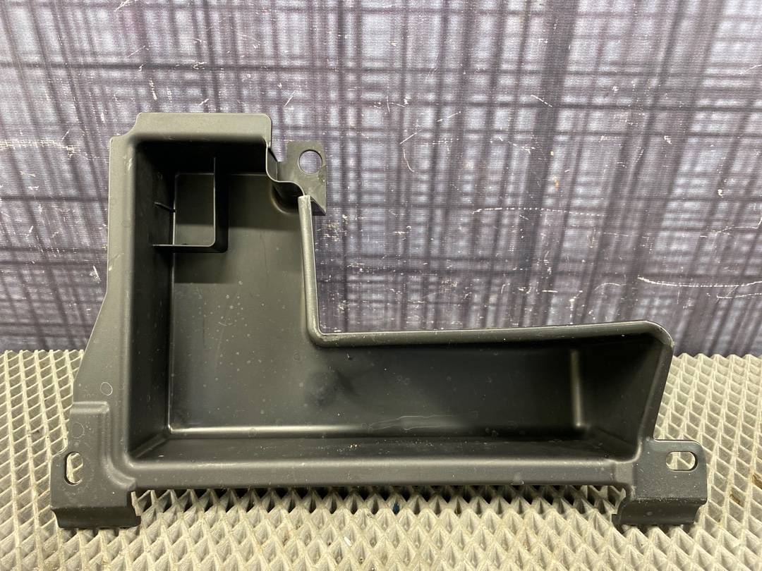 Пластик багажника, 480 рублей, Красноярск