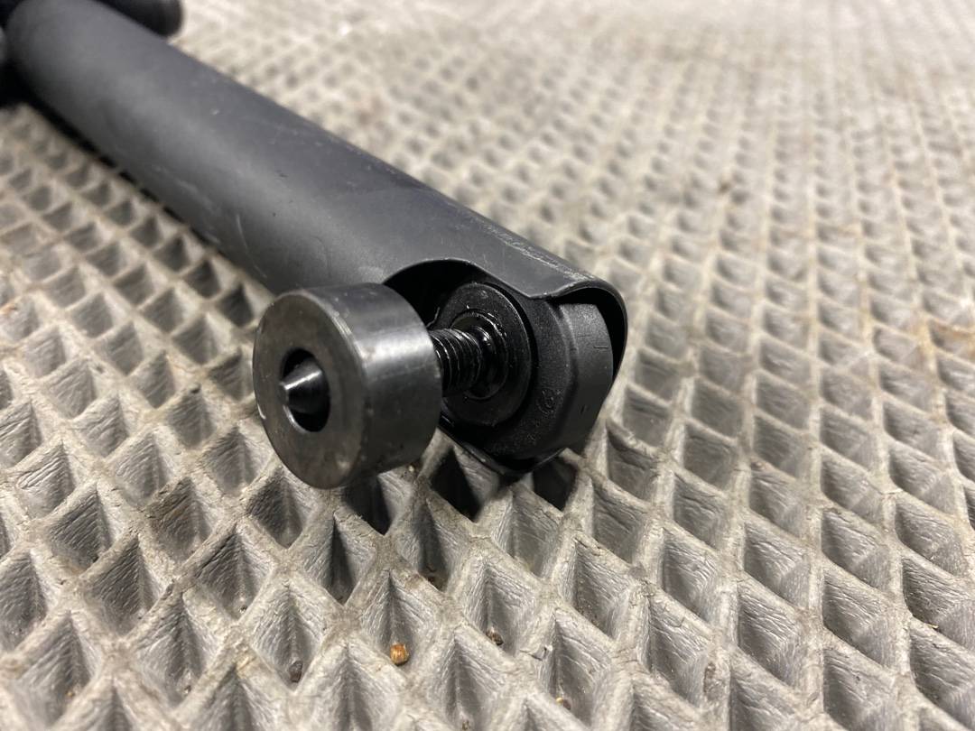 Амортизатор багажника, 600 рублей, Красноярск