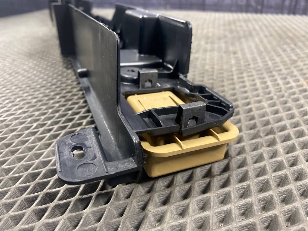 Пластик багажника, 680 рублей, Красноярск