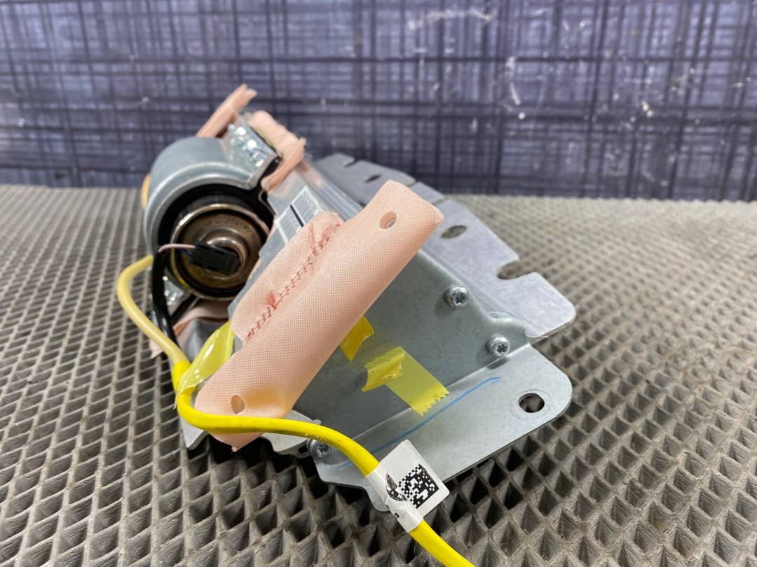 Airbag (подушка безопасности), 2000 рублей, Красноярск