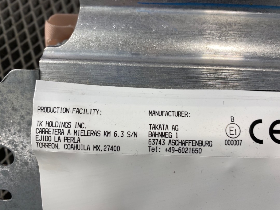 Airbag (подушка безопасности), 2000 рублей, Красноярск