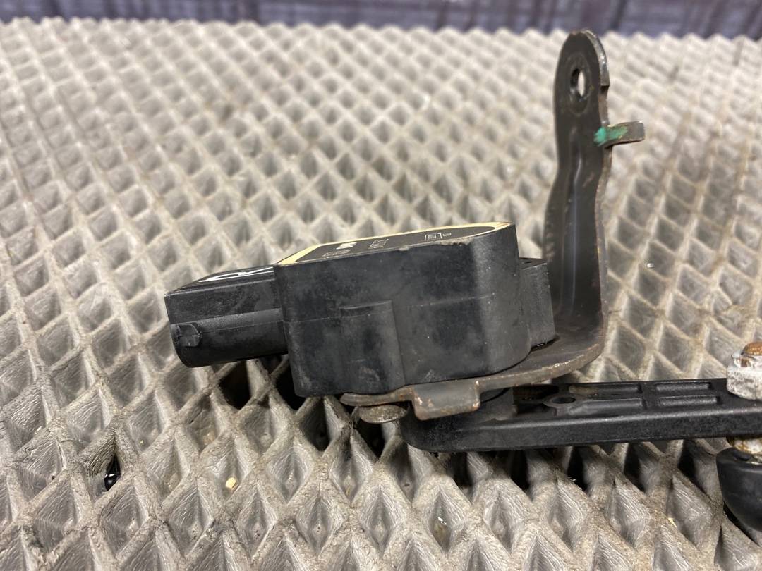 Датчик уровня подвески, 2000 рублей, Красноярск