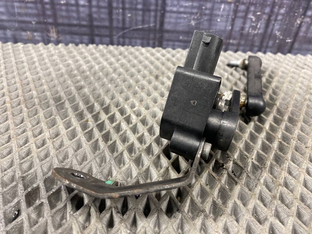 Датчик уровня подвески, 2000 рублей, Красноярск