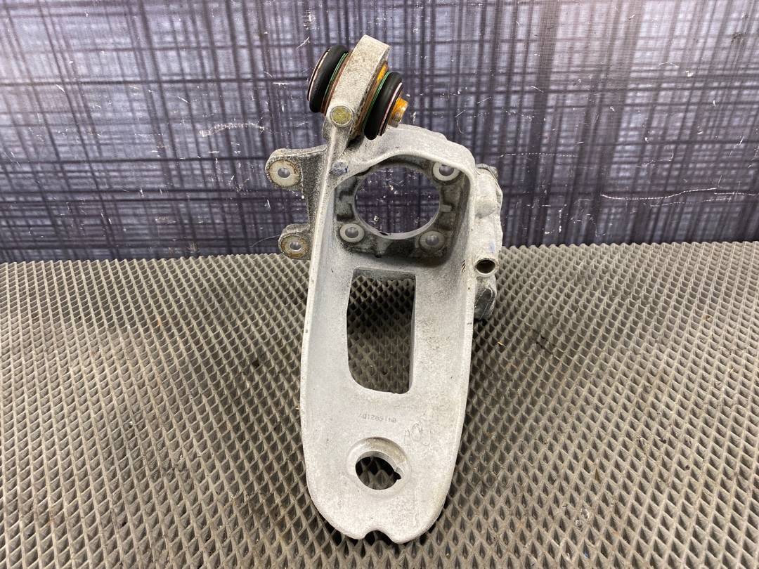 Поворотный кулак, 1841 рублей, Красноярск