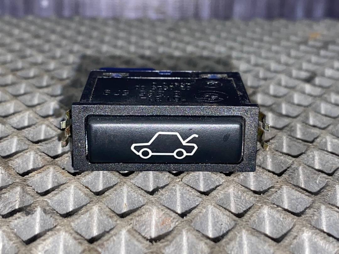 Кнопка открывания багажника, 322 рублей, Красноярск