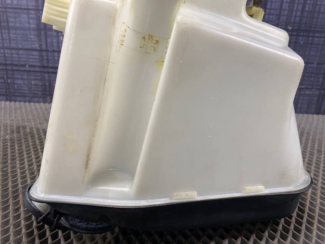 Бачок омывателя, 1078 рублей, Красноярск