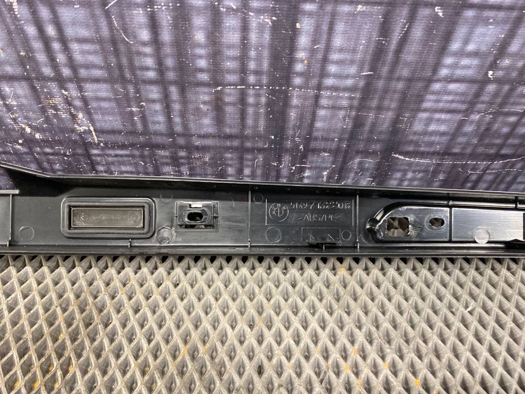 Пластик крышки багажника, 455 рублей, Красноярск