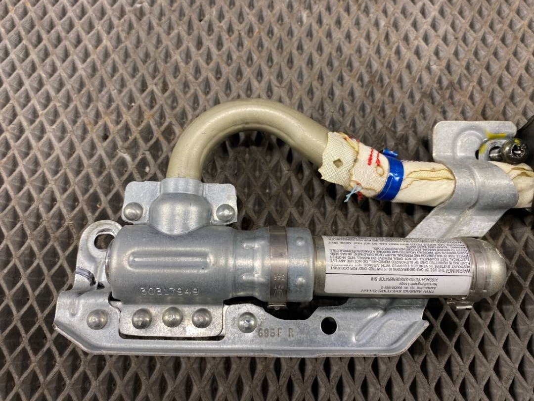 Подушка безопасности, 756 рублей, Красноярск