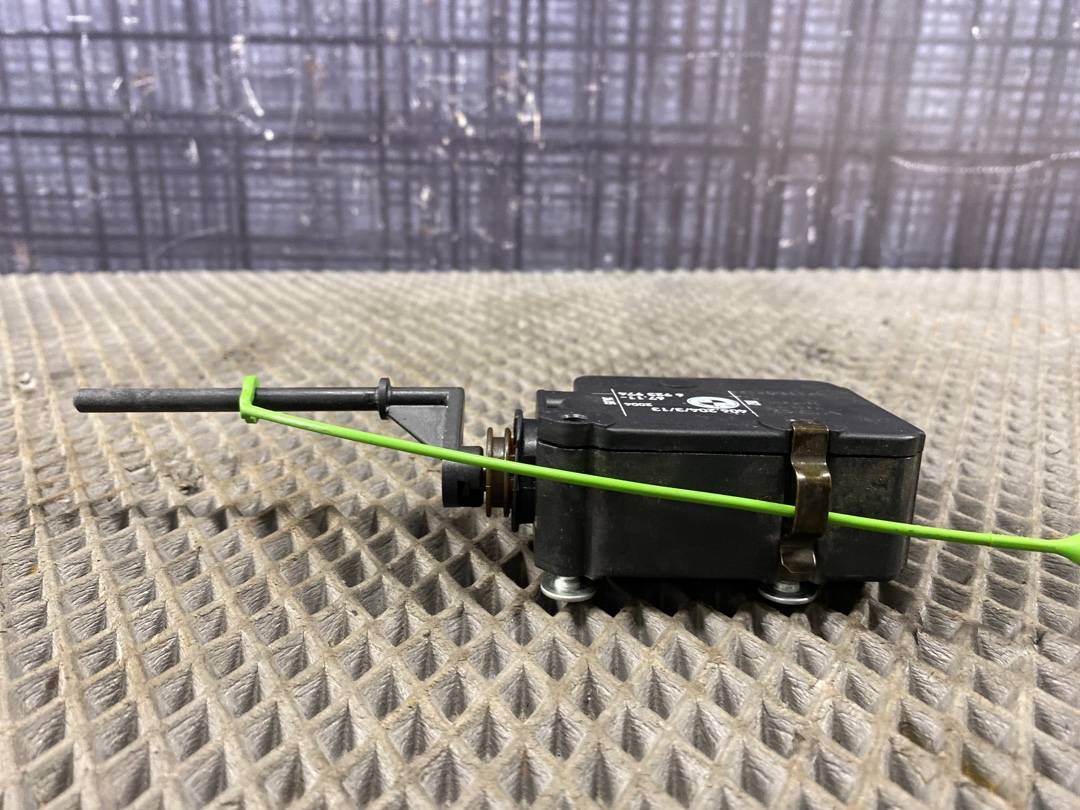 Замок лючка бензобака, 644 рублей, Красноярск