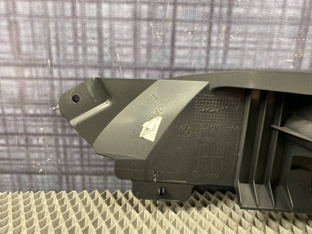 Пластик багажника, 490 рублей, Красноярск