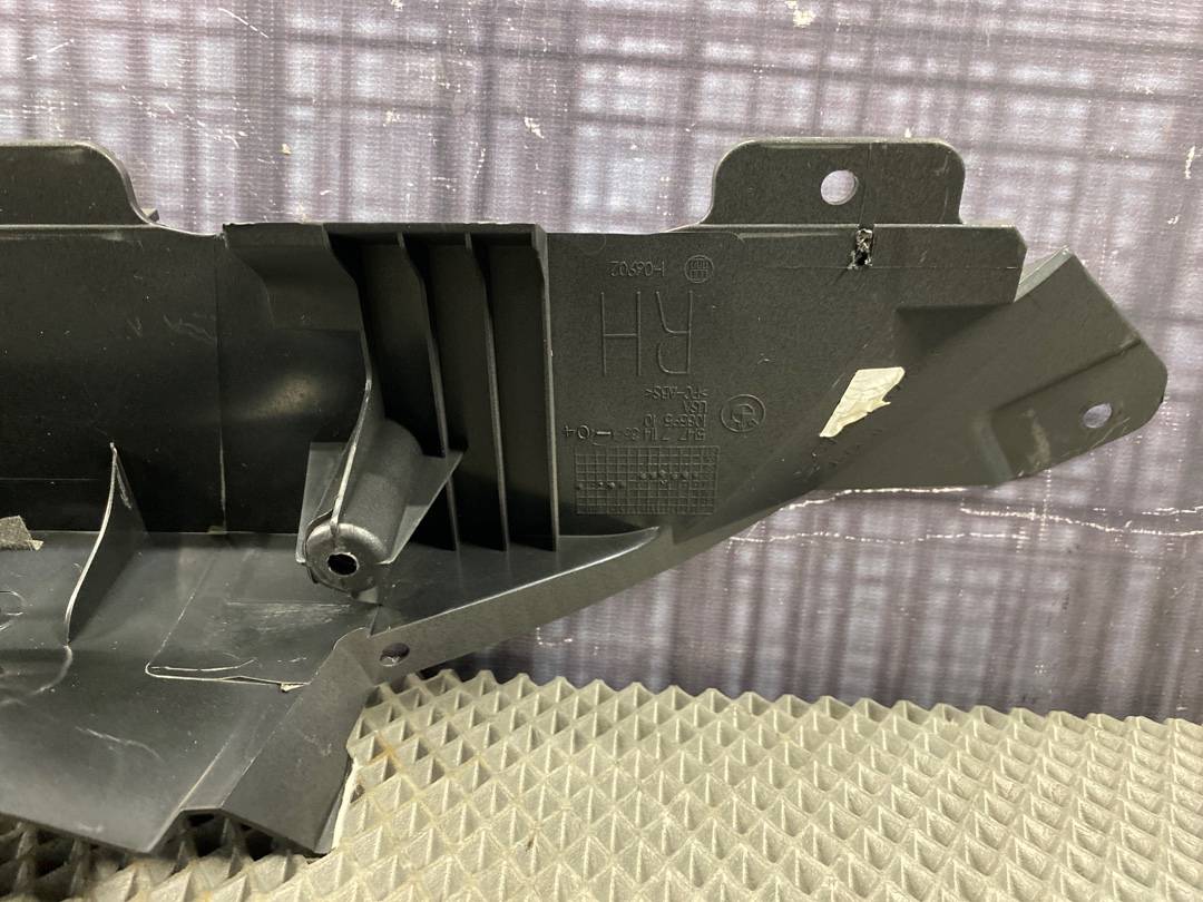 Пластик багажника, 490 рублей, Красноярск