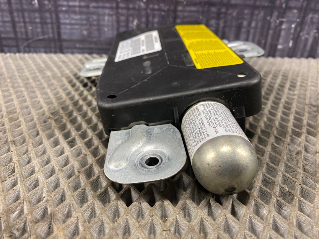 Подушка безопасности, 350 рублей, Красноярск