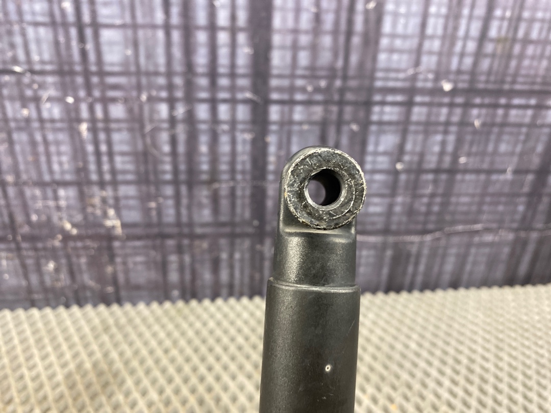 Амортизатор багажника, 280 рублей, Красноярск