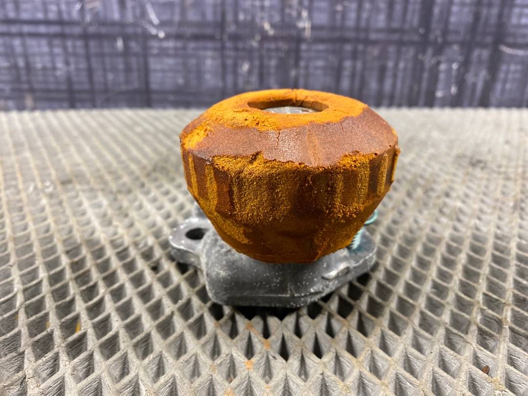 Кронштейн двигателя, 850 рублей, Красноярск