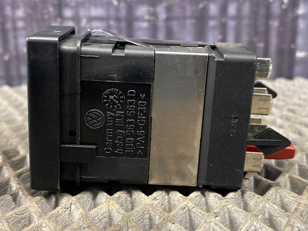 Кнопка подогрева сиденья, 1020 рублей, Красноярск