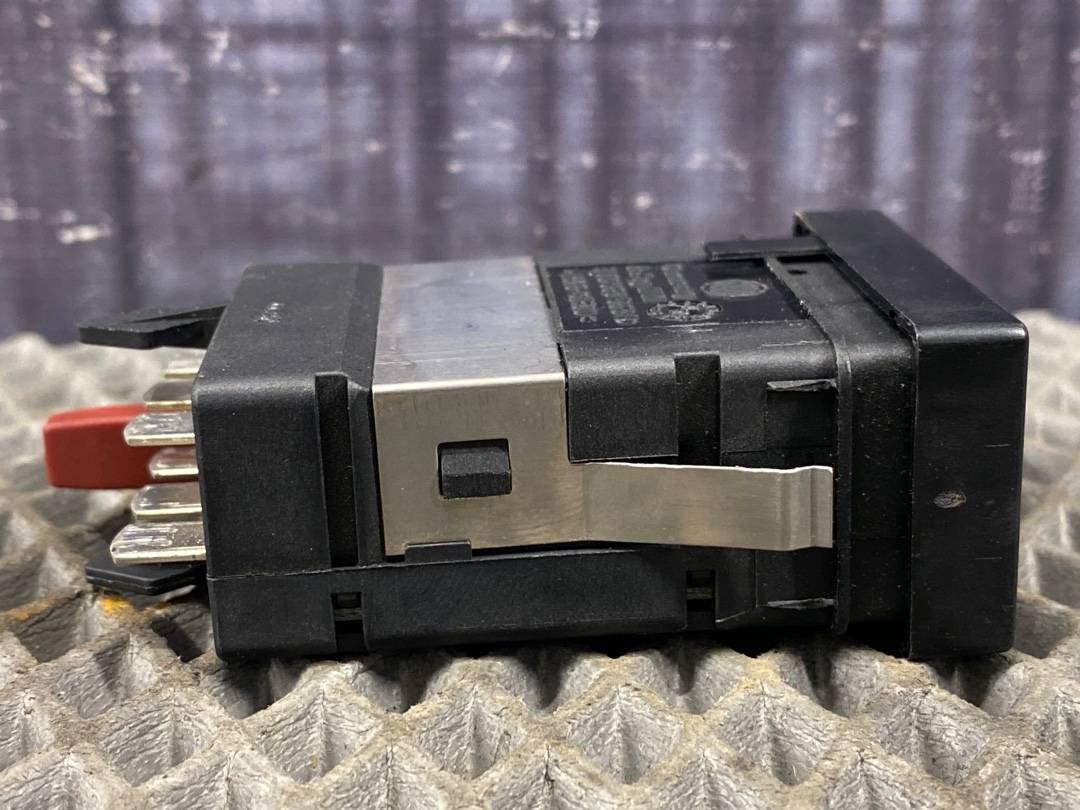 Кнопка подогрева сиденья, 1020 рублей, Красноярск