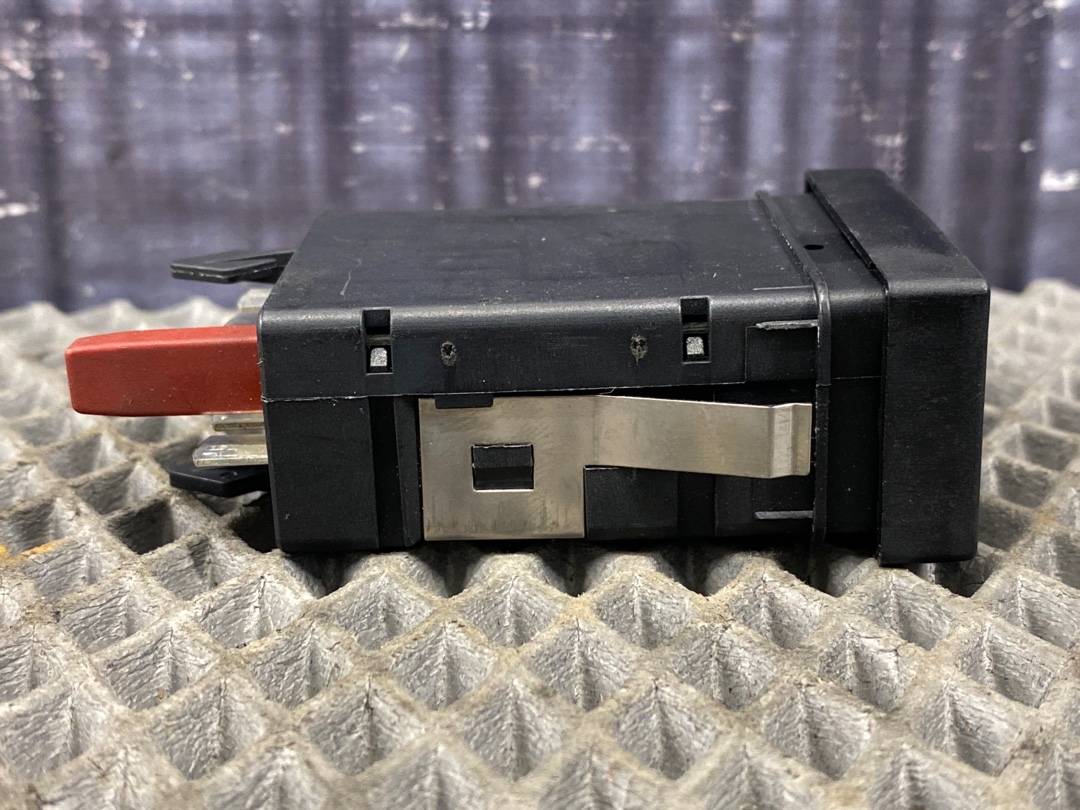 Кнопка подогрева сиденья, 1020 рублей, Красноярск