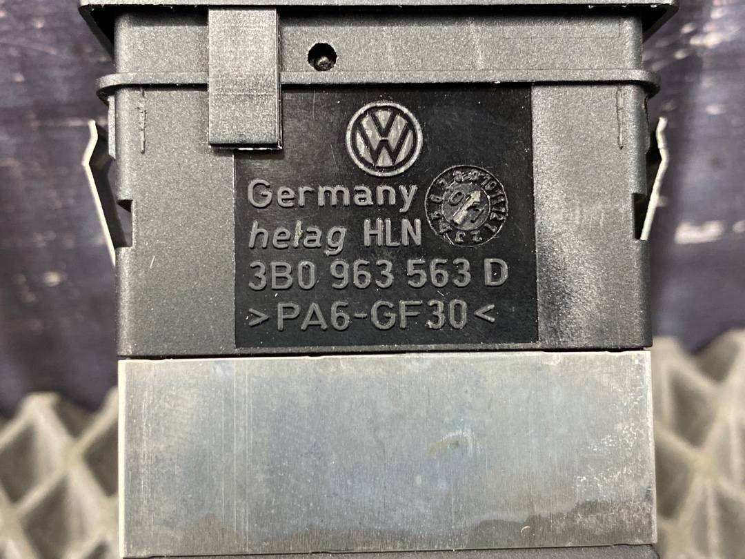 Кнопка подогрева сиденья, 1020 рублей, Красноярск