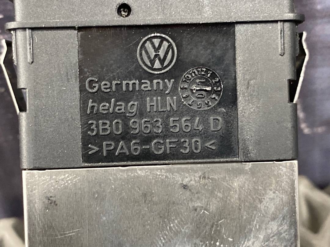 Кнопка подогрева сиденья, 1020 рублей, Красноярск