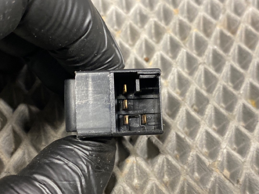 Кнопка стеклоподъемника, 383 рублей, Красноярск