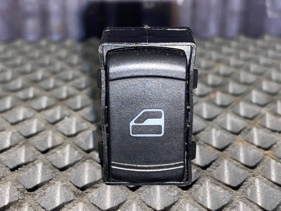 Кнопка стеклоподъемника, 383 рублей, Красноярск