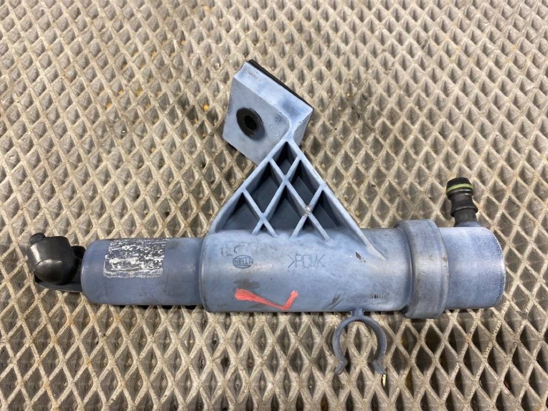 Форсунка омывателя фар, 2125 рублей, Красноярск