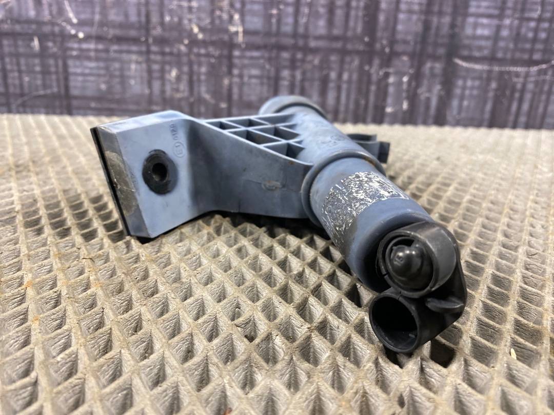 Форсунка омывателя фар, 2125 рублей, Красноярск