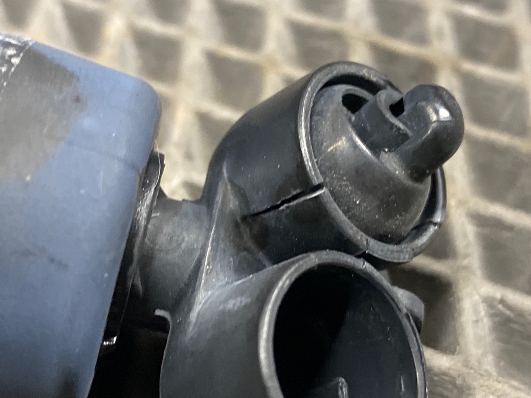 Форсунка омывателя фар, 2125 рублей, Красноярск