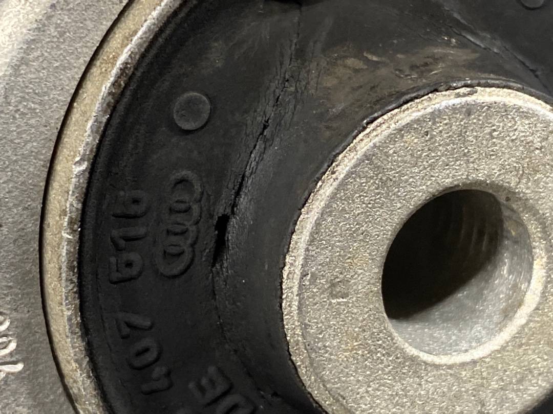 Рычаг подвески, 1200 рублей, Красноярск