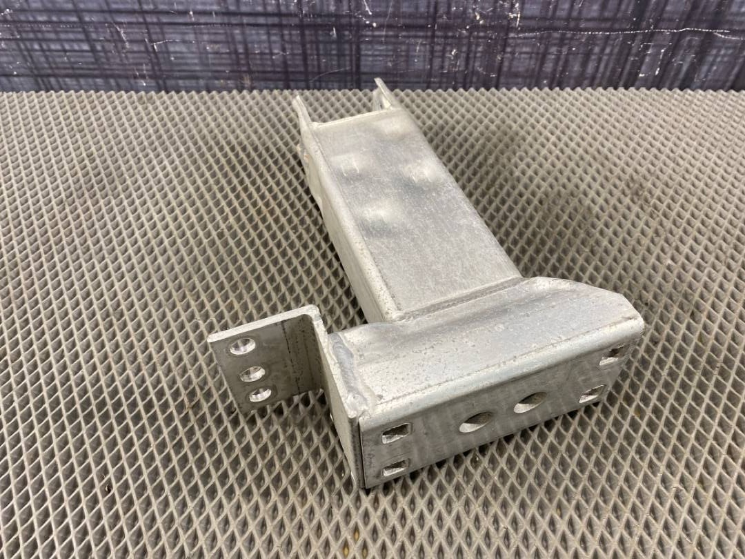 Кронштейн усилителя бампера, 1440 рублей, Красноярск