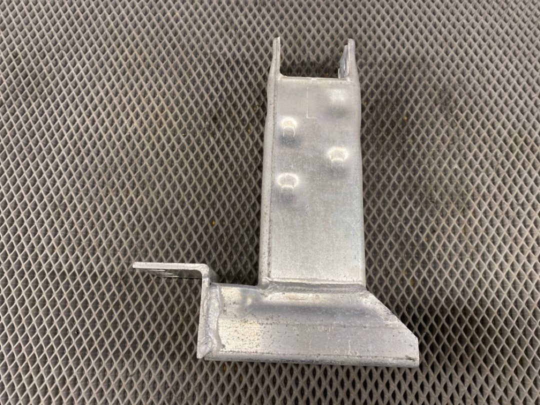 Кронштейн усилителя бампера, 1440 рублей, Красноярск