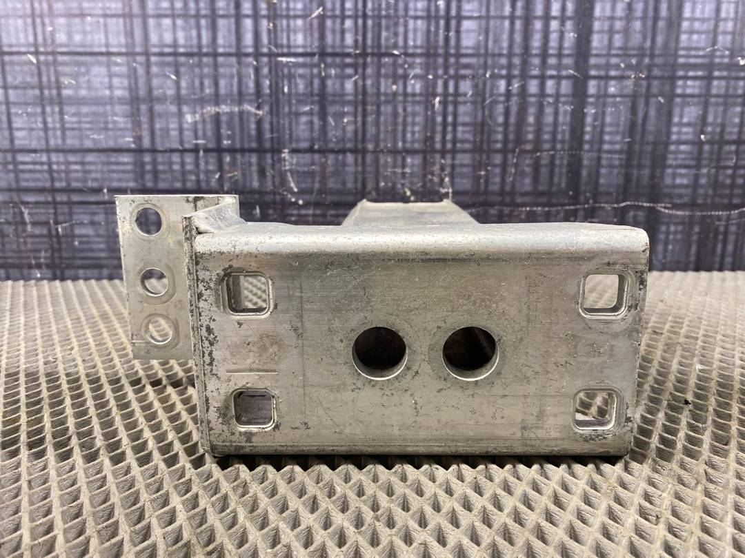 Кронштейн усилителя бампера, 1440 рублей, Красноярск