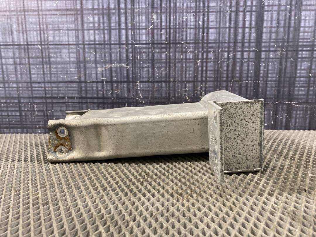 Кронштейн усилителя бампера, 1440 рублей, Красноярск