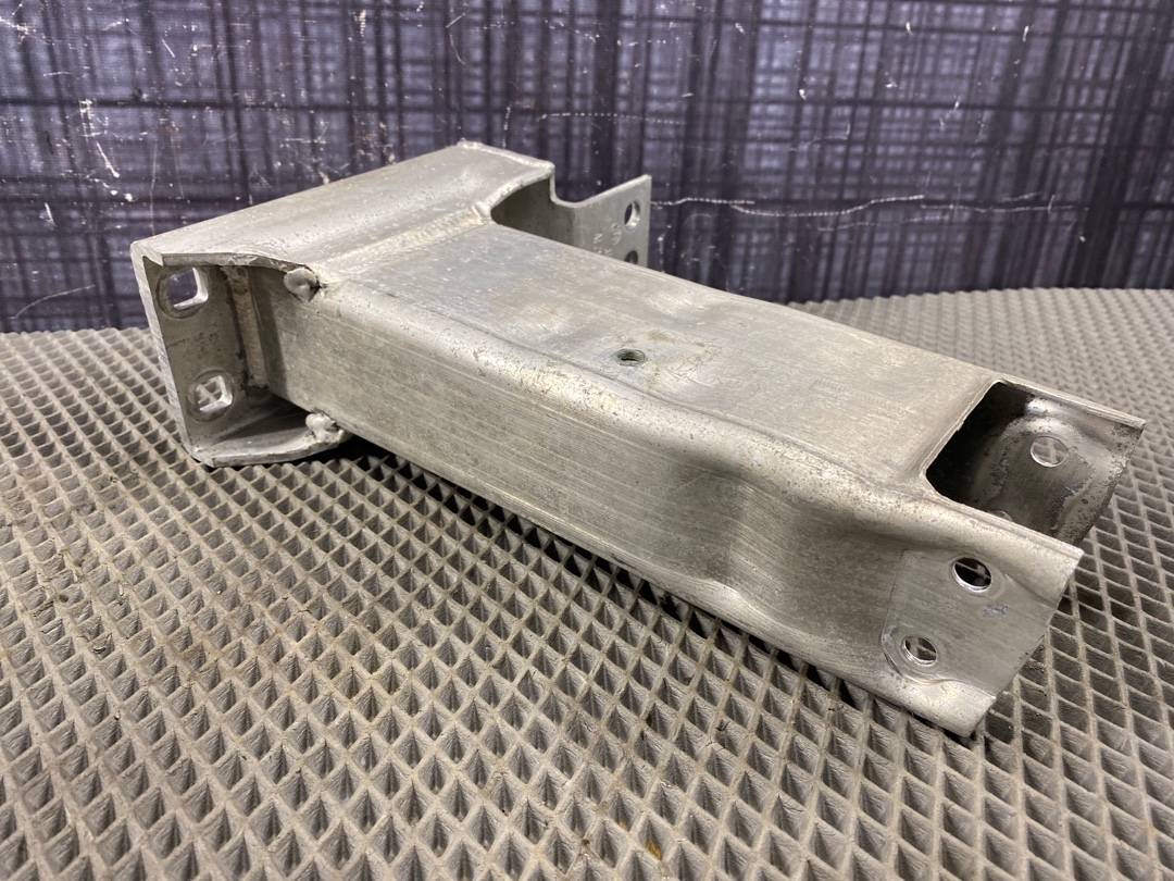 Кронштейн усилителя бампера, 1440 рублей, Красноярск