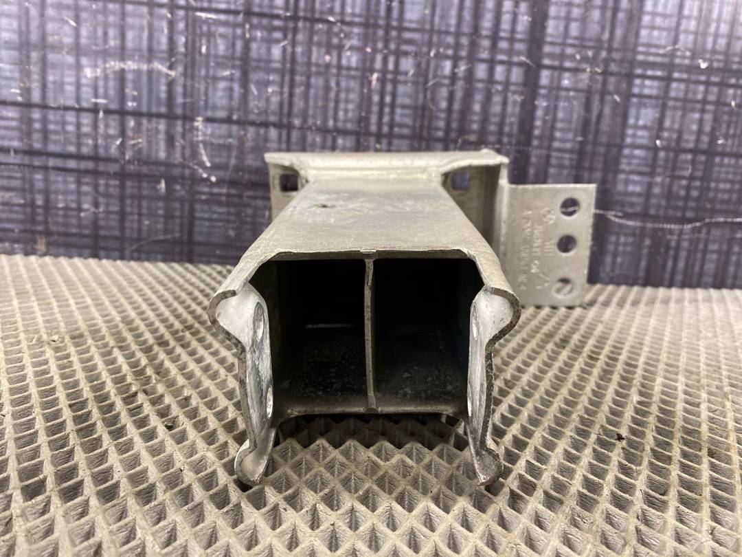 Кронштейн усилителя бампера, 1440 рублей, Красноярск