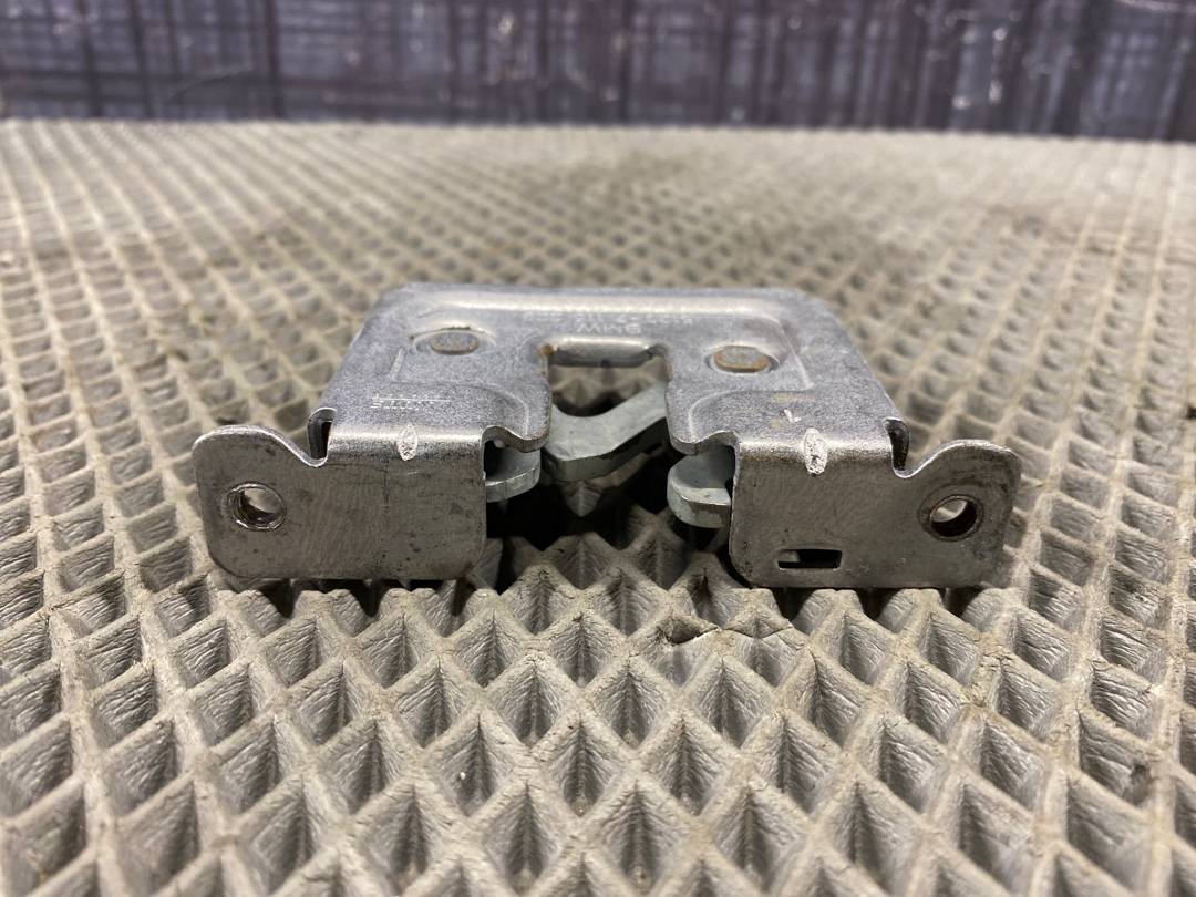 Замок капота, 944 рублей, Красноярск