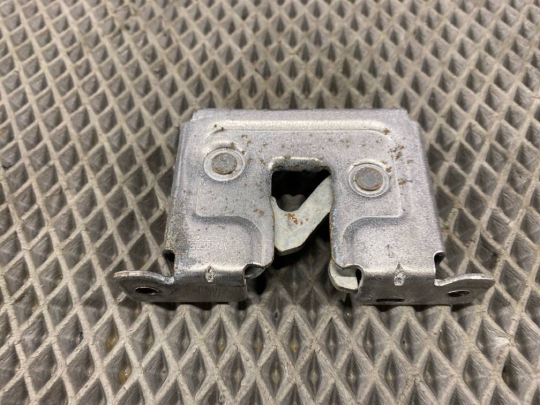 Замок капота, 944 рублей, Красноярск