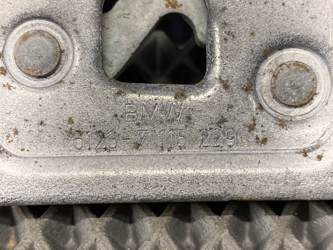 Замок капота, 944 рублей, Красноярск