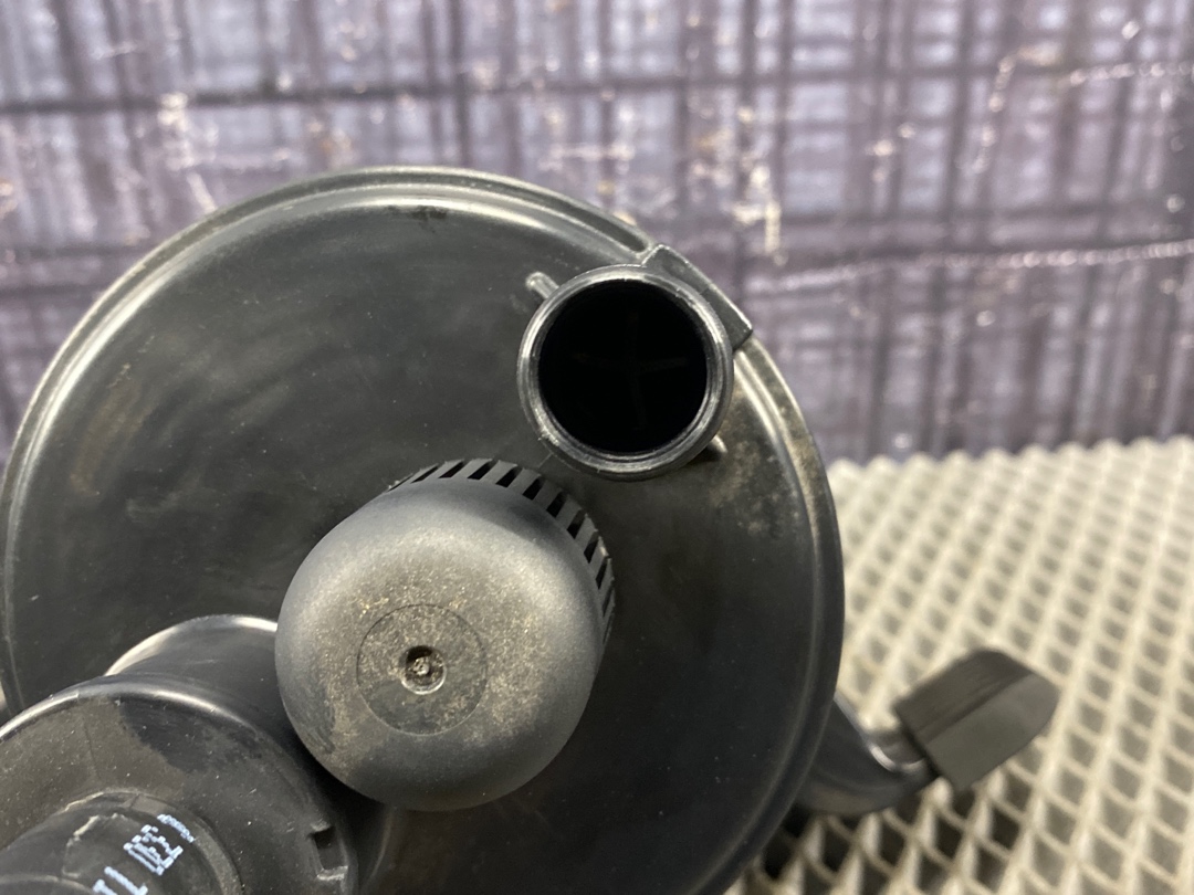 Адсорбер (фильтр паров топлива), 888 рублей, Красноярск