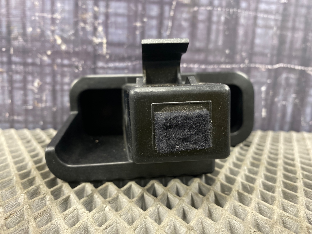 Опора ковра багажника, 608 рублей, Красноярск